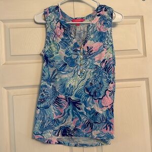 Lilly Pulitzer Essie Button Tank Size Small like new condition.